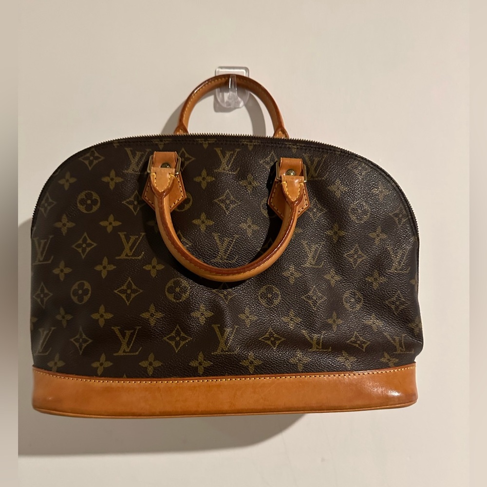 Vintage authentic Louis Vuitton Alma